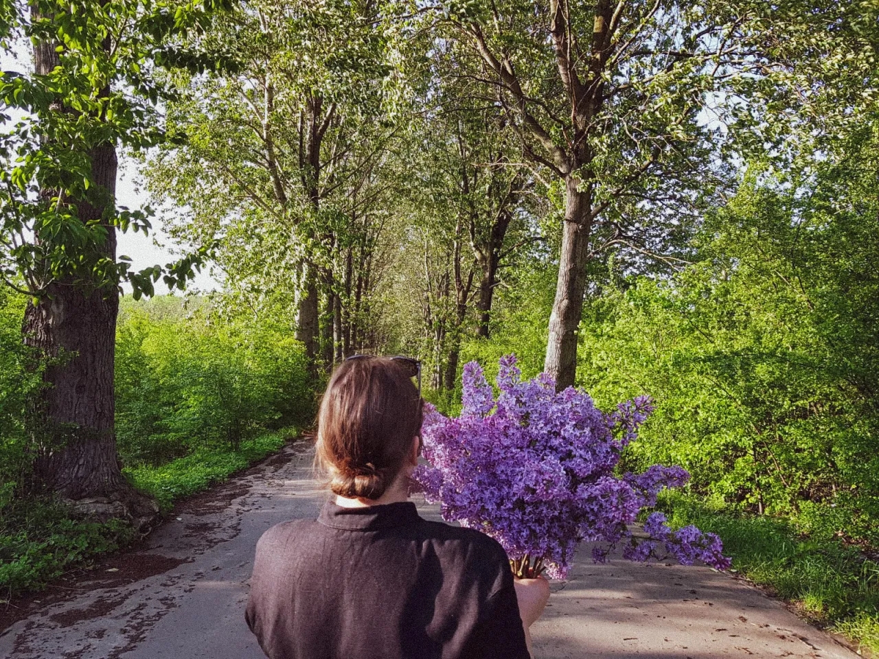 Cytaty które poprawiają humor – znajdź radość w codzienności