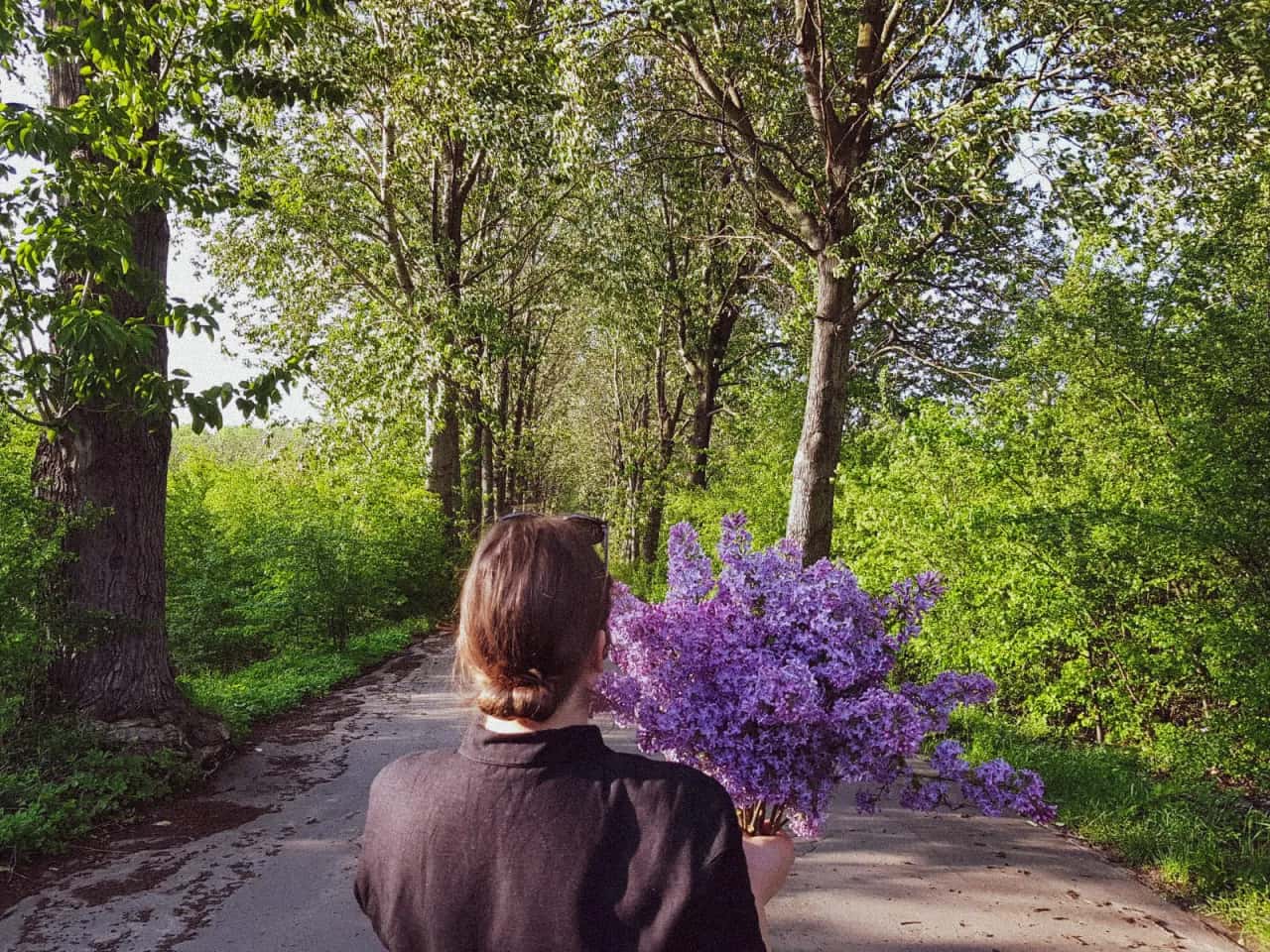 Cytaty które poprawiają humor – znajdź radość w codzienności