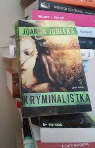 Satysfakcja czytelnicza i znakomita gra konwencją, czyli o „Kryminalistce” Joanny Jodełki